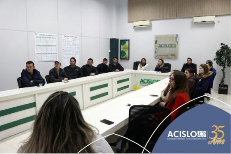 Capa notícia Núcleo dos Jovens Empreendedores promove reunião com apresentação de case 