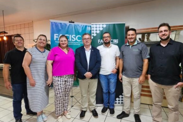 Capa notícia Representantes da Acislo participam de plenária regional da facisc, em Palma Sola