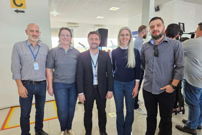 Capa notícia Representantes da Acislo acompanham voo inaugural da Azul entre Campinas e Pato Branco