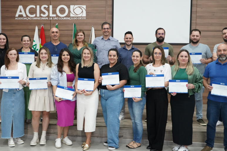 Capa notícia Acislo certifica primeira turma do Programa de Desenvolvimento de Gestores