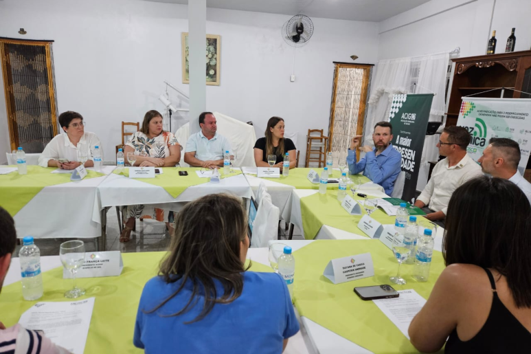 Capa notícia Plenária regional Noroeste da Facisc debate fornecimento de energia e demandas empresariais em Galvã