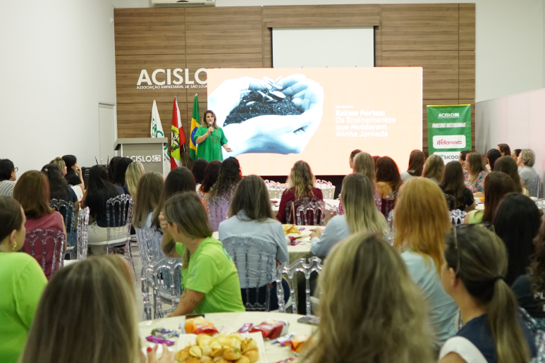 Capa notícia Café Mulher chega à sua 10ª edição reunindo mais de 100 mulheres em reflexão sobre a força feminina