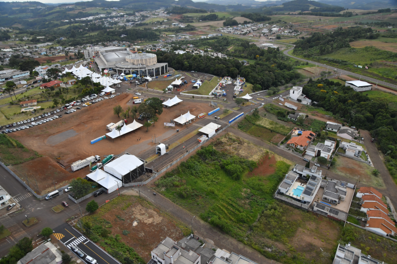 Capa notícia Ve&iacute;culos de representatividade, helic&oacute;ptero e Opera&ccedil;&atilde;o refor&ccedil;am presen&ccedil;a da PC na Efaislo