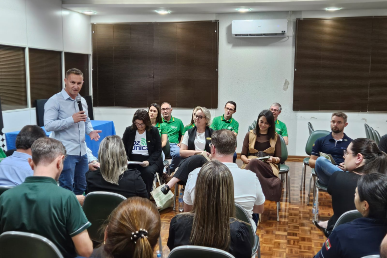 Capa notícia Acislo participa de plen&aacute;ria regional da Facisc que definiu prioridades do Voz &Uacute;nica 2026