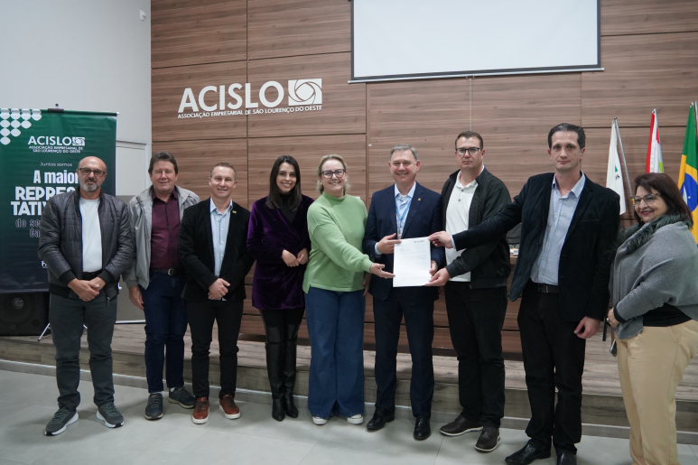 Capa notícia Empres&aacute;rios da regi&atilde;o apresentam demandas sobre energia ao diretor da Celesc