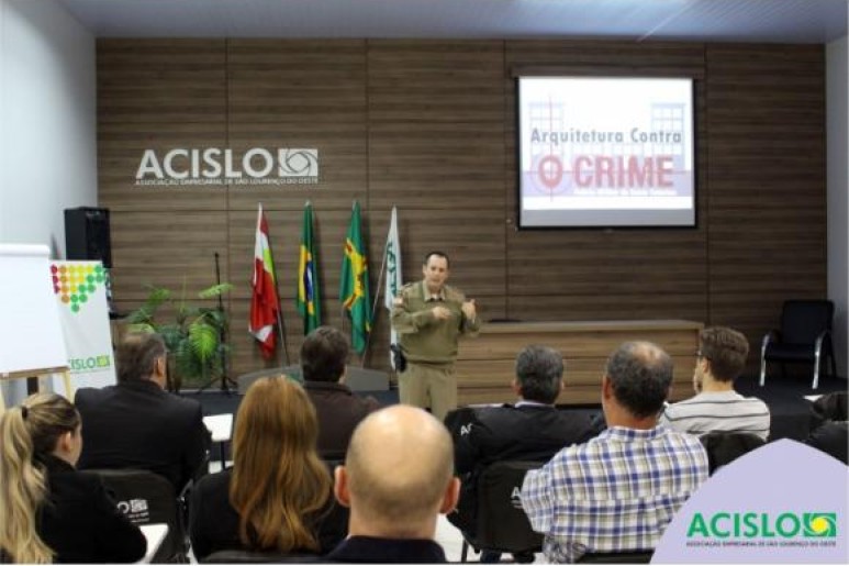 Capa notícia Classe empresarial conhece programa Arquitetura Contra o Crime da Polícia Militar 