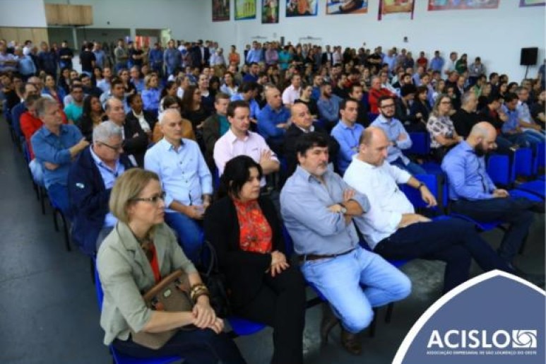 Capa notícia Representantes da Acislo participam da apresentação do plano de operação da Azul Linhas Aéreas 